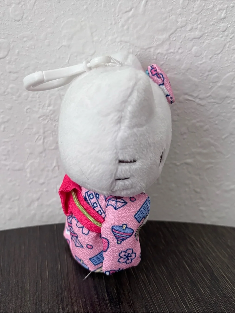 Sanrio Hello Kitty White & Pink Kimono Plush Bag Charm